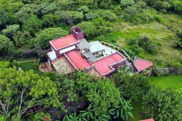 Protestan contra Noroña en su casa en Tepoztlán