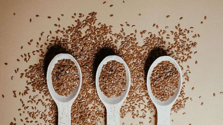 Beneficios de la linaza: así transforma tu piel, digestión y energía