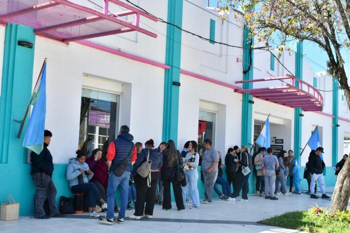 Con gran convocatoria arrancaron las inscripciones para la gran feria del “A Toda Costa” 2025