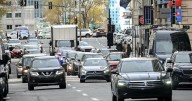 More Canadians commuting as remote work decline, hybrid workers on