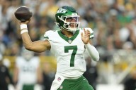 AFC Notes: Justin Fields, TreVeyon Henderson, Dolphins, Jets, Patriots