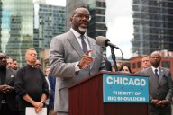 Chicago mayor signs order resisting Trump crackdown on crime and illegal immigration