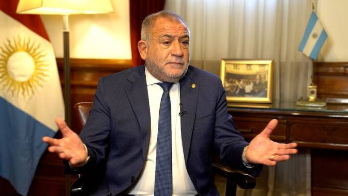 Luis Juez acusó a Llaryora de “pituquito del Suquía” y descartó ser candidato