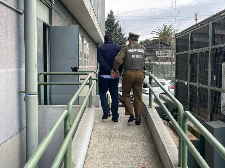 En Chillán detienen a conductor sin licencia de conducir y con amplio prontuario policial.