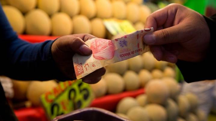 Tipo de cambio del dólar en México – martes 12 de agosto de 2025