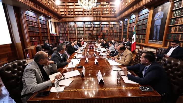 Comisión de la reforma electoral e INE llegan a acuerdos