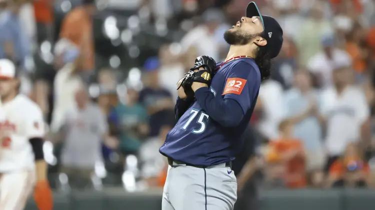 Kirby y Muñoz apagan a Orioles en duelo de lanzadores en Camden Yards