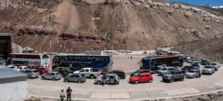 EMPRESAS QUE HACEN TOURS DE COMPRAS A CHILE SUSPENDEN VIAJES POR AMENAZAS DE AGRESIÓN