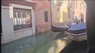 Una góndola vuelca y sumerge a varios turistas en las aguas de Venecia, en un vídeo que se ha vuelto viral