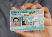 USCIS actualiza normas para residencia permanente en EE.UU.