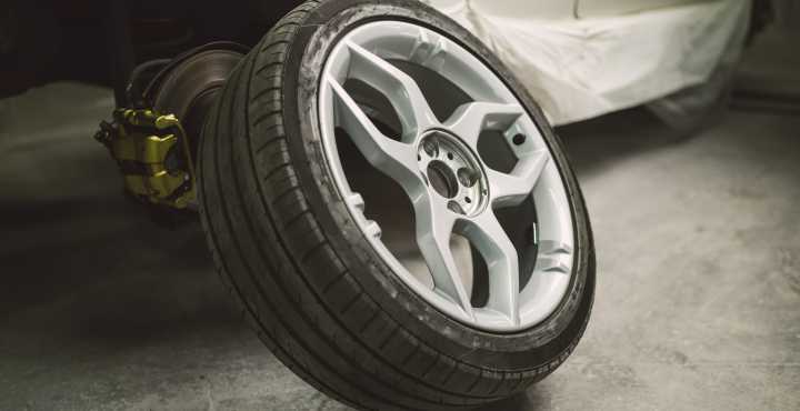 Mom Dies After Loose Tire Smashes Into Her Car