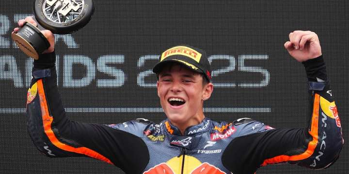 Impacto argentino en Moto3: Valentín Perrone logró por primera vez la pole position y buscará la victoria en el GP de Austria