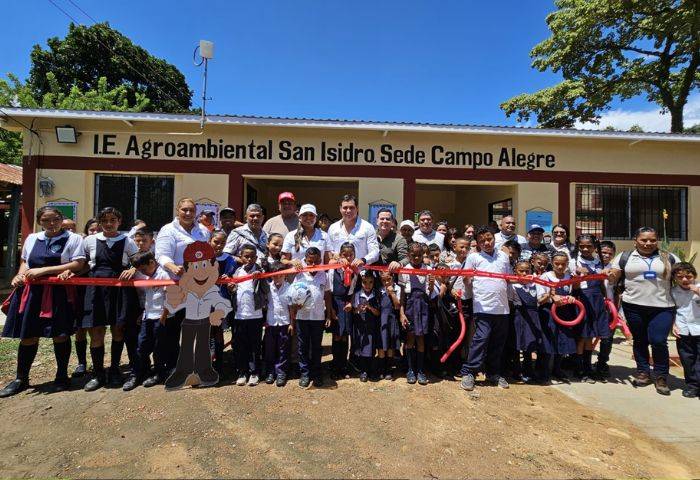 Drummond entregó proyecto de ampliación y mejoramiento de infraestructura educativa