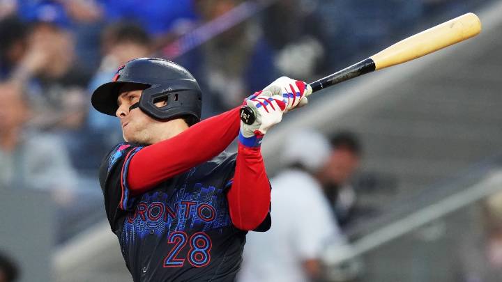 Blue Jays bring offensive punch vs. Cubs standout rookie pitcher Horton