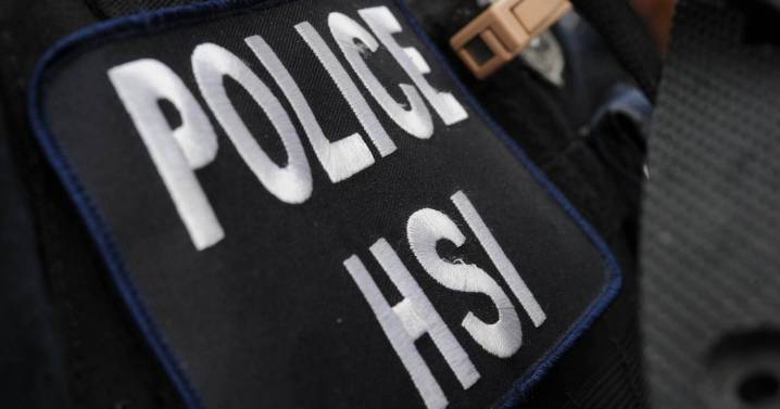 Temiendo ser arrestado por ICE, cubano con I-220A pone sus bienes a salvo y deja todo listo para su familia