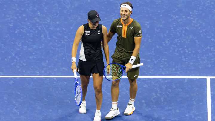 Iga Swiatek & Casper Ruud win thrilling match tie-break over Jessica Pegula and Jack Draper to reach US Open mixed doubles final