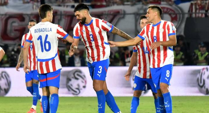 Sin su figura y con una insólita promesa del Gobierno: así llega Paraguay al último partido ante Perú