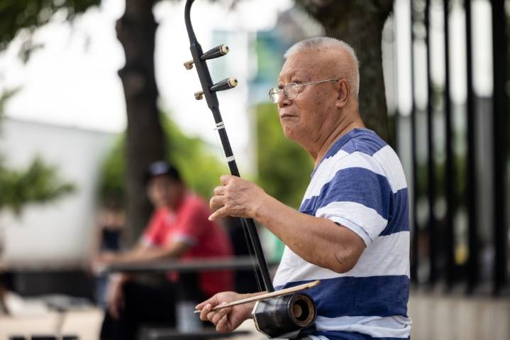Chicago octogenarian brings traditional music to Chinatown