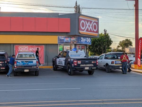 Registran violento asalto en un Oxxo