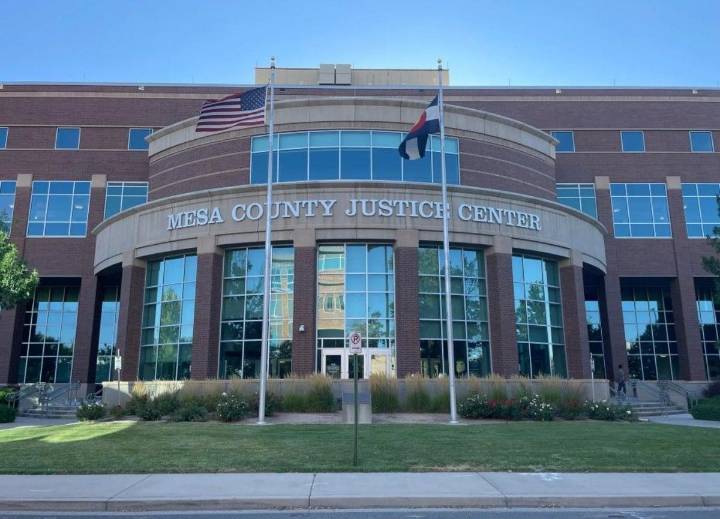 CO man pleads not guilty to assaulting Grand Junction reporter