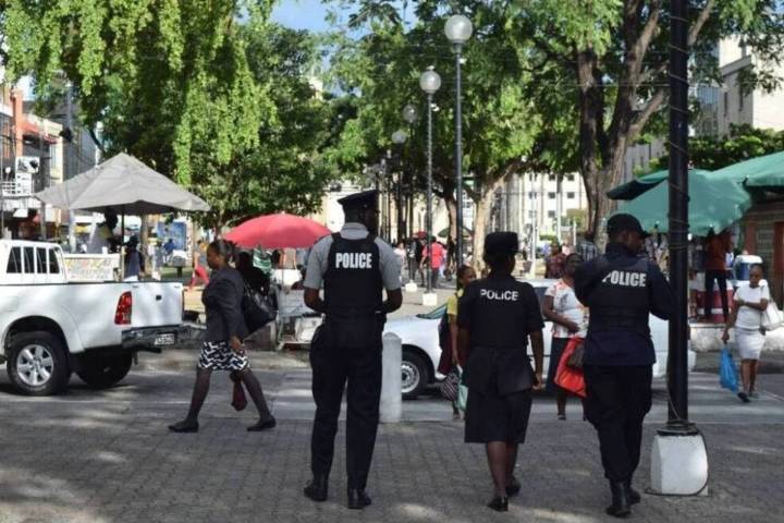 Detienen a 15 migrantes venezolanos en dos operativos en Trinidad y Tobago