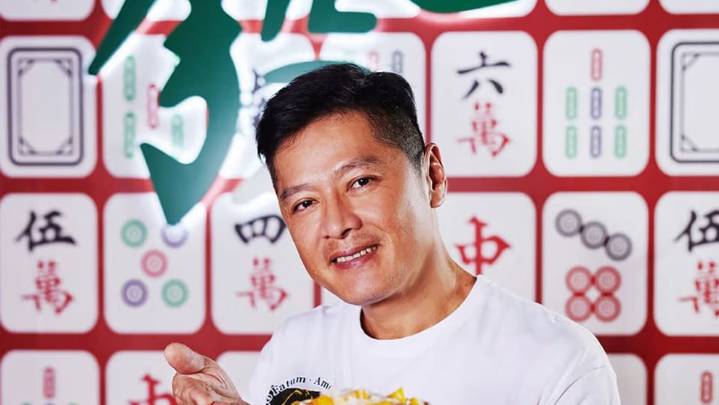 Singaporean actor Li Nanxing will have a dessert pop-up store to celebrate his 40 years in entertainment