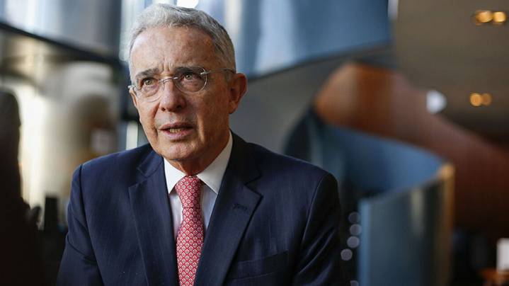 Ordenan libertad inmediata de Álvaro Uribe hasta que sea definida su sentencia