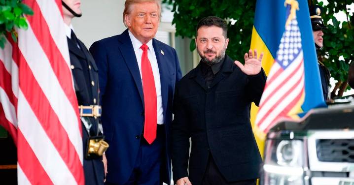 Trump asegura que "si todo va bien hoy" podrá celebrarse una cumbre trilateral con Putin y Zelenski