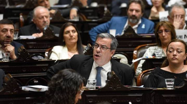 En un nuevo desafío a la Casa Rosada, el kirchnerismo anticipó que Diputados avanzará con las leyes por más fondos para las provincias