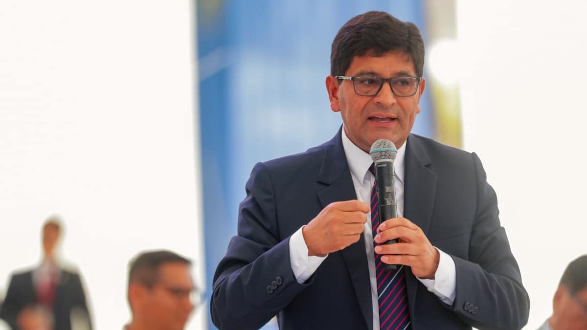 Arequipa: Tras observación del gobernador Rohel Sánchez, se suspendió temporalmente viabilidad de Puerto Corío (VIDEO)