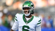 Browns agree to contract with ex
