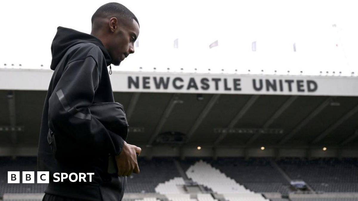 'High stakes game of poker' - Newcastle 'together' despite Isak saga