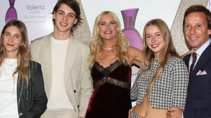 Valeria Mazza presentó su nuevo perfume rodeada de su familia y amigos de la moda