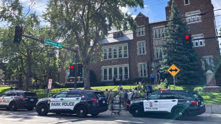 Varios heridos, incluidos niños, en grave tiroteo en una escuela católica de Minneapolis