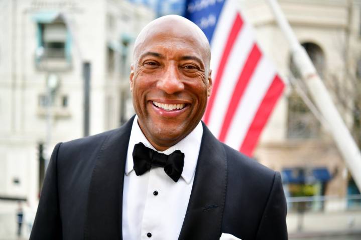 Byron Allen's AMG Selling 10 TV Stations To Gray Media
