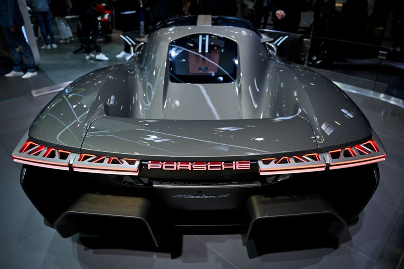 Porsche scraps battery production plans at Cellforce unit