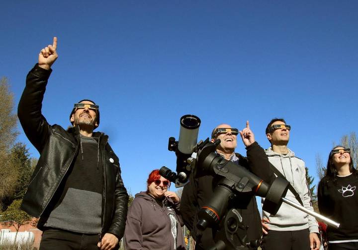 León ensaya para el eclipse total de Sol de 2026