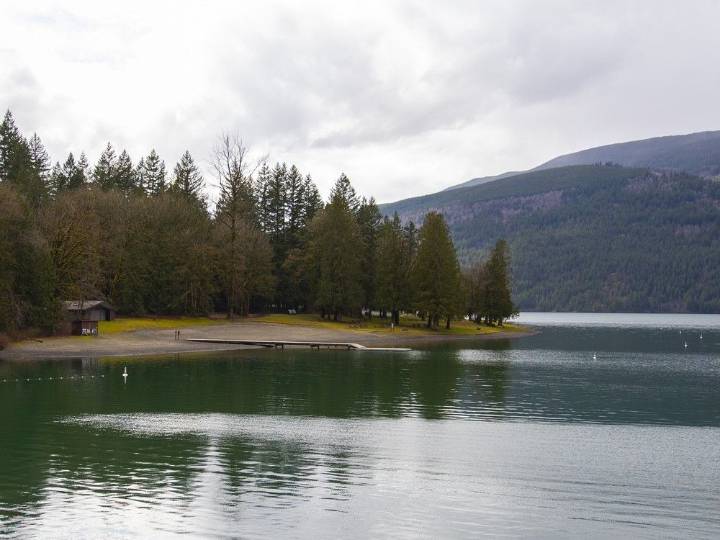Swimmer drowns in Cultus Lake