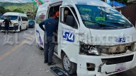 Colisión entre automóvil particular y transporte público en Panotla deja sólo daños materiales