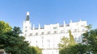 Un icónico hotel de Madrid deja de operar y vende sus muebles a precios reducidos