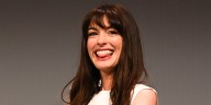 Anne Hathaway Falls on the Set of 'The Devil Wears Prada 2'
