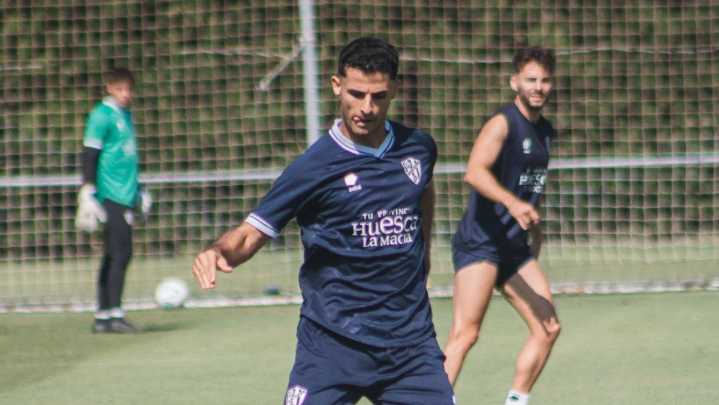 Estas son las alineaciones del CD Mirandés-SD Huesca: Guilló apuesta por lo mismo