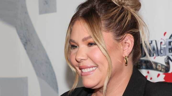 Teen Mom Kailyn Lowry shares bloody photos of her swollen, sliced-up face after ‘double chin’ facelift surgery