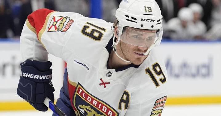 Panthers' Tkachuk says he's undecided on whether to have surgery to address last season's injuries