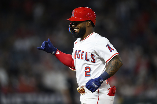 Rengifo impulsa carrera decisiva en el 8vo inning y Angelinos superan 2