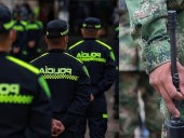 El peso del deber: desmayos de militares y policías en actos públicos abren debate sobre su salud