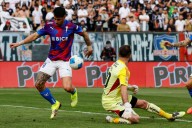 Con la complicidad de de Paul: Los goles de la UC para adelantarse a Colo Colo en el primer tiempo