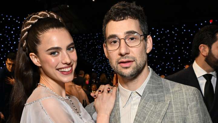Margaret Qualley revela cómo conquistó a su esposo Jack Antonoff y cómo la rescató