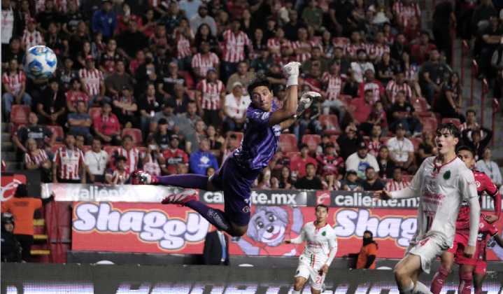 Con todo y golazos, las Chivas se levantan en el estadio Caliente y empatan con Tijuana