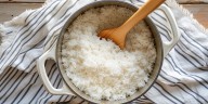 Por qué el arroz blanco puede causar picos de azúcar en sangre
